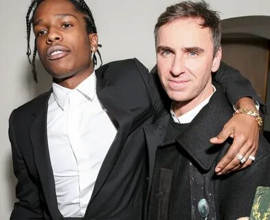 🤯 RAF SIMONS принял решение ЗАКРЫТЬ свой бренд, который просуществовал 27 лет Ри