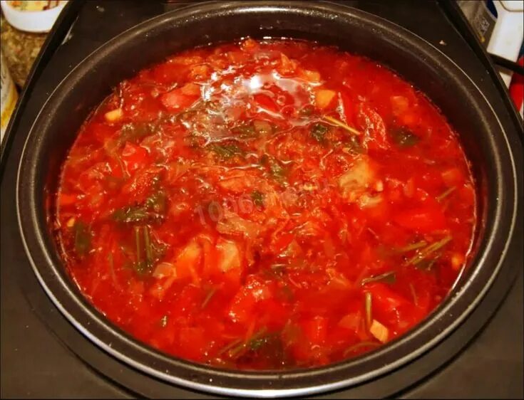 Борщ со свежей капустой рецепт на зиму. Борщ в мультиварке фото. борщ в мультиварке редмонд. борщ со свининой. борщ в мультиварке редмонд картинка.