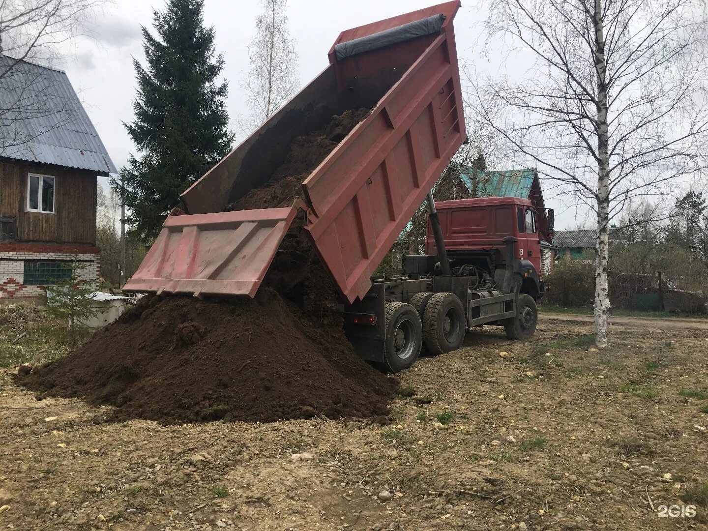 Чернозем кучка. 10 кубов земли. Что такое чернозем донской. 10 кубов земли. 10 кубов грунта.