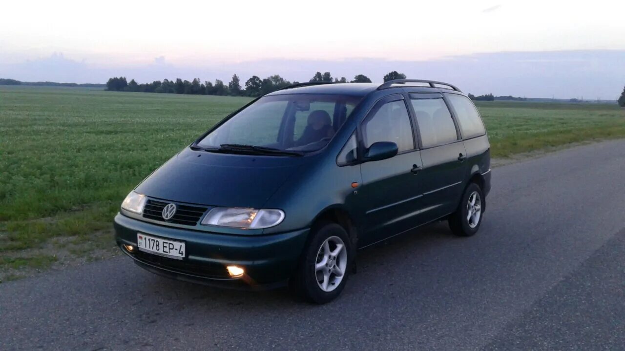 1.9 тди купить в беларуси. Фольксваген Шаран 1997. Volkswagen Sharan 1.9 TDI. Фольксваген Шаран 1999 1.9. Volkswagen Sharan, 1997 год.