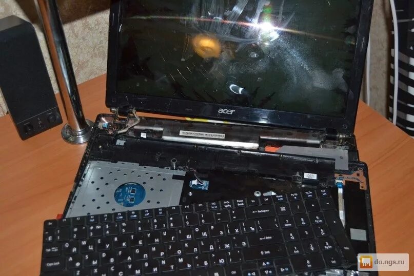 Сгоревший ноутбук. Ремонт ноутбука. Ноутбук. Экран ноутбука. Разбитый ноутбук lenovo.