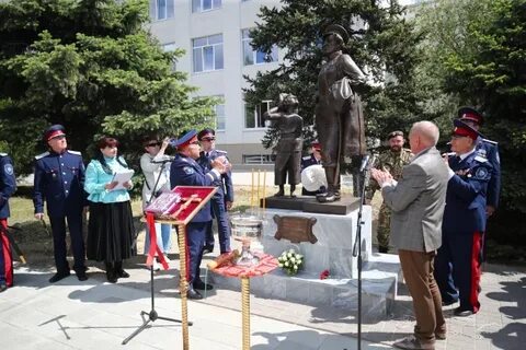 Открытие памятника волжский