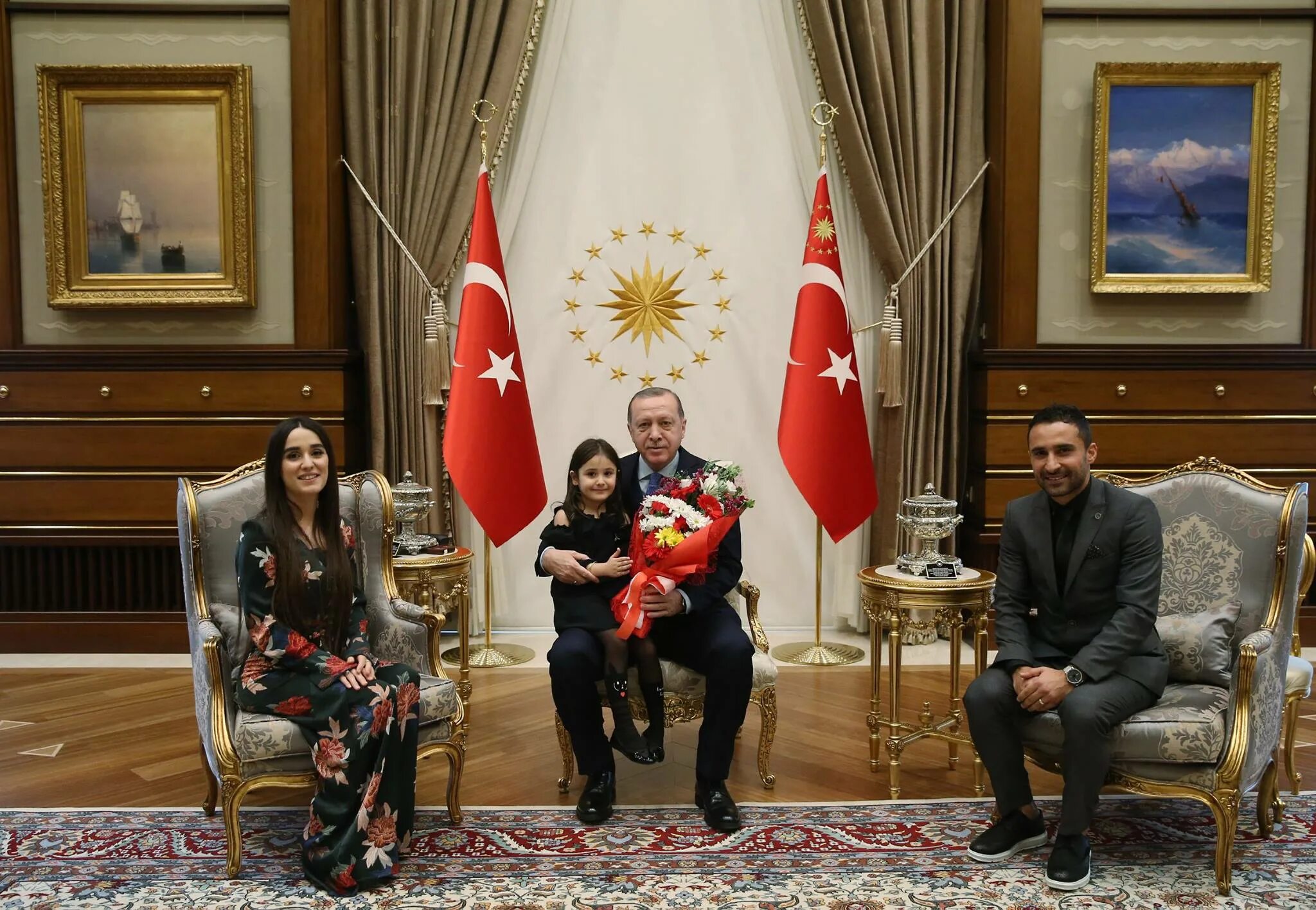 Эсра Эрдоган дочь президента Турции. Эрдогана Сумейи. Эсра Эрдоган дочь. Эсра Эрдоган фото. Эсра эрдоган