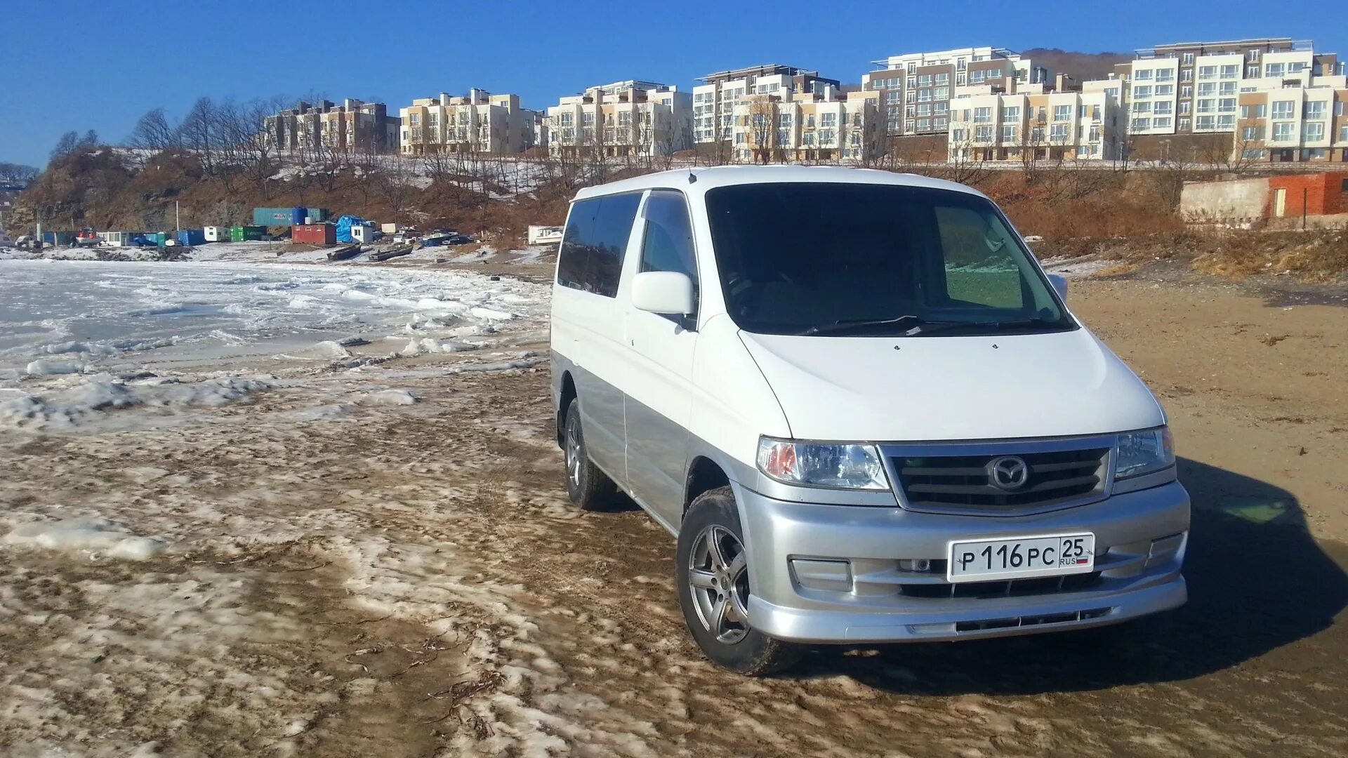 Купить мазда 4 вд. Mazda Bongo Friendee 4wd. Mazda Bongo Friendee 2002. Мазда Бонго Френди 4 ВД. Mazda Bongo Friendee 98.