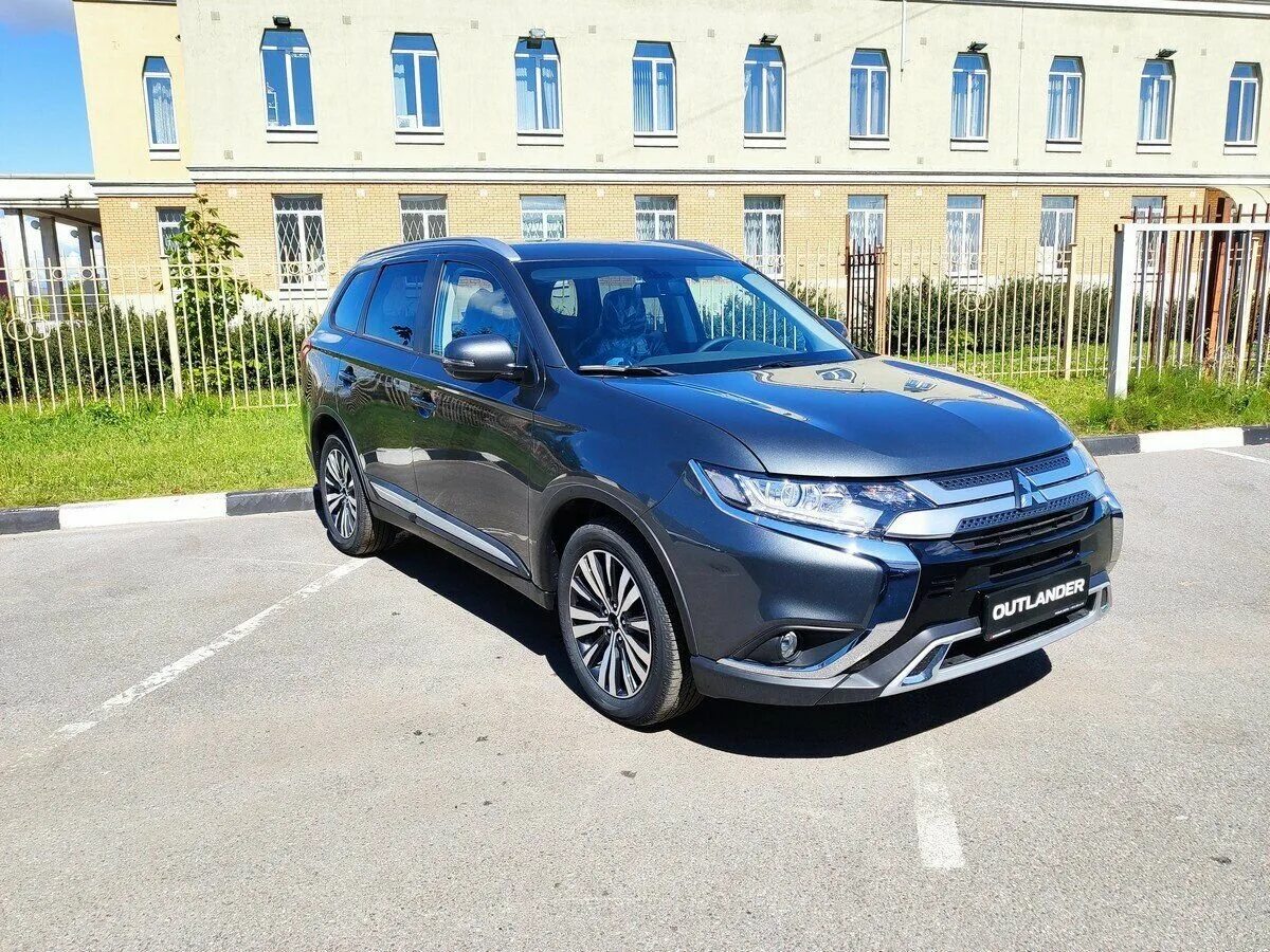 Mitsubishi outlander авито