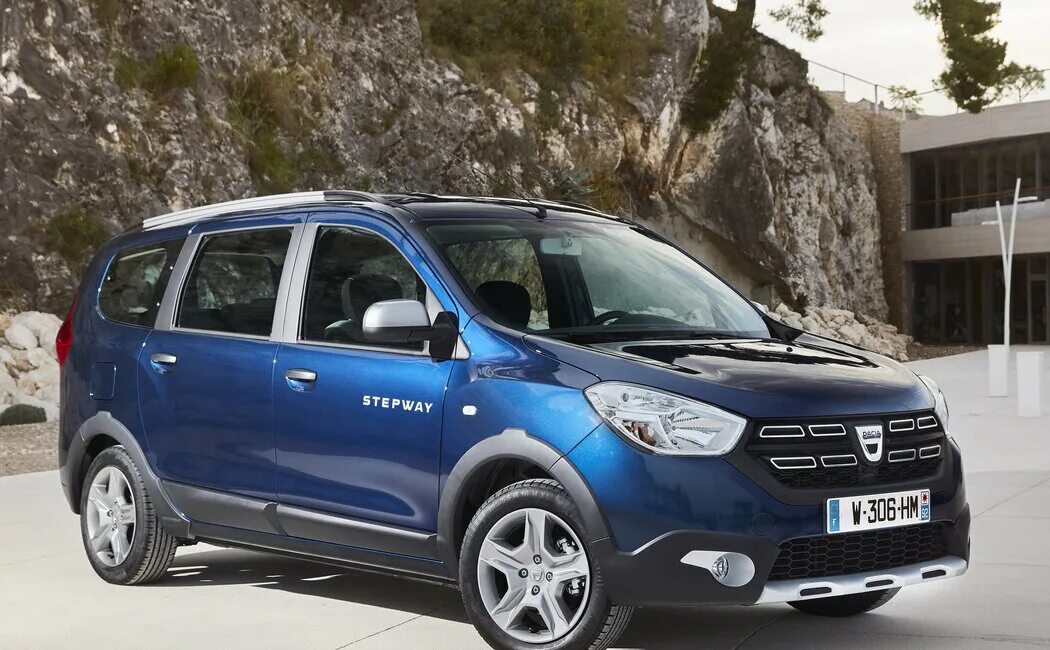 Renault Lodgy Stepway Launched in India