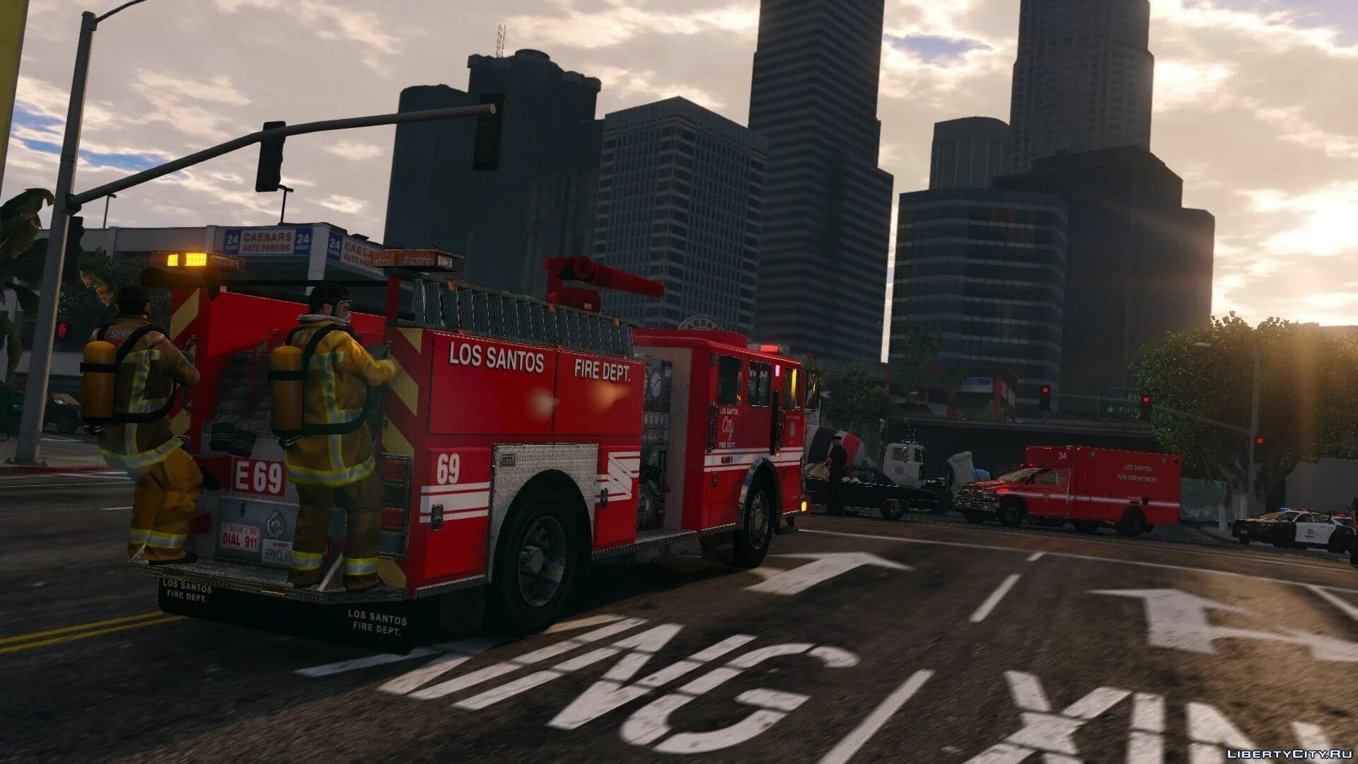 Гта 5 пожарная машина. Пожарный Департамент Лос Сантос. GTA 5 los Santos Fire Department. Пожарная часть Лос Сантос ГТА 5. GTA 5 Fire Department.