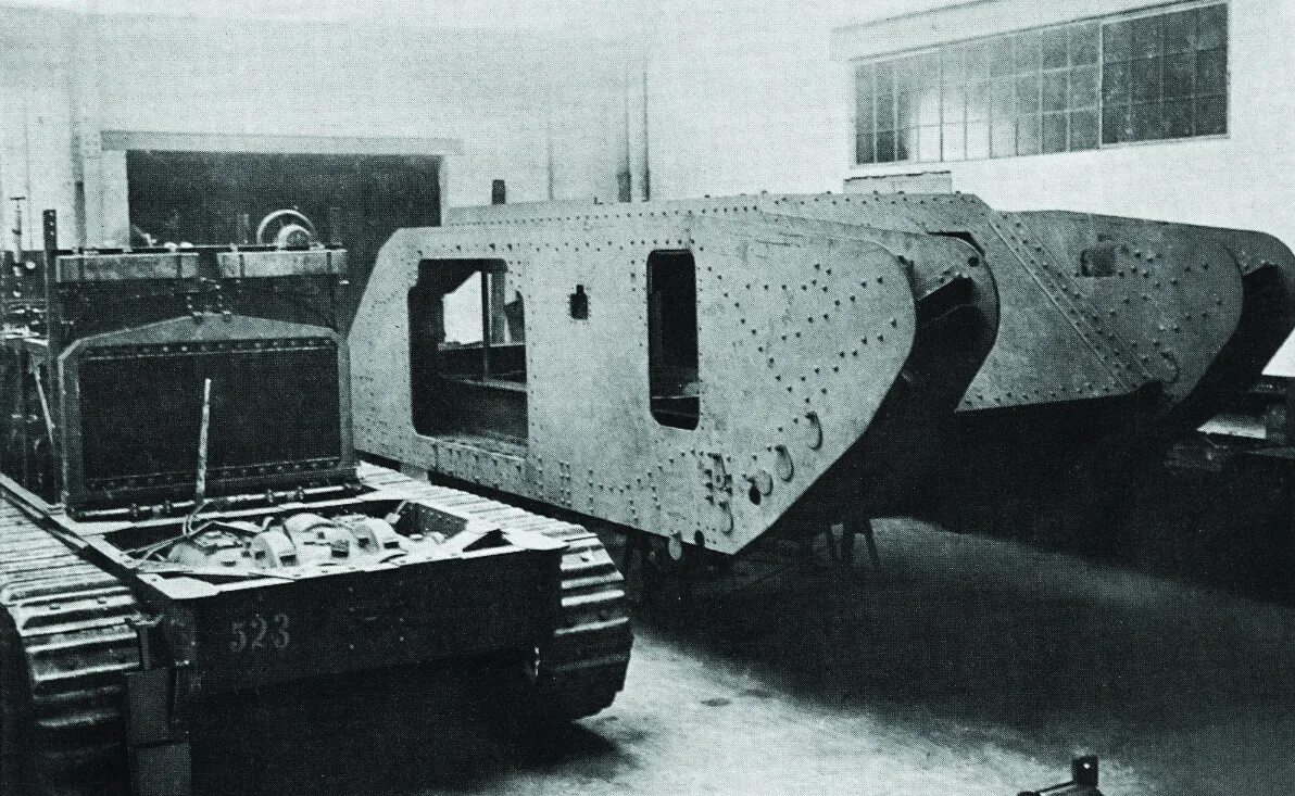 Немецкий танк 7. Немецкий танк первой мировой войны a7vu. A7vu 1918. Танк a7v-u. Sturmpanzerwagen a7v танк.