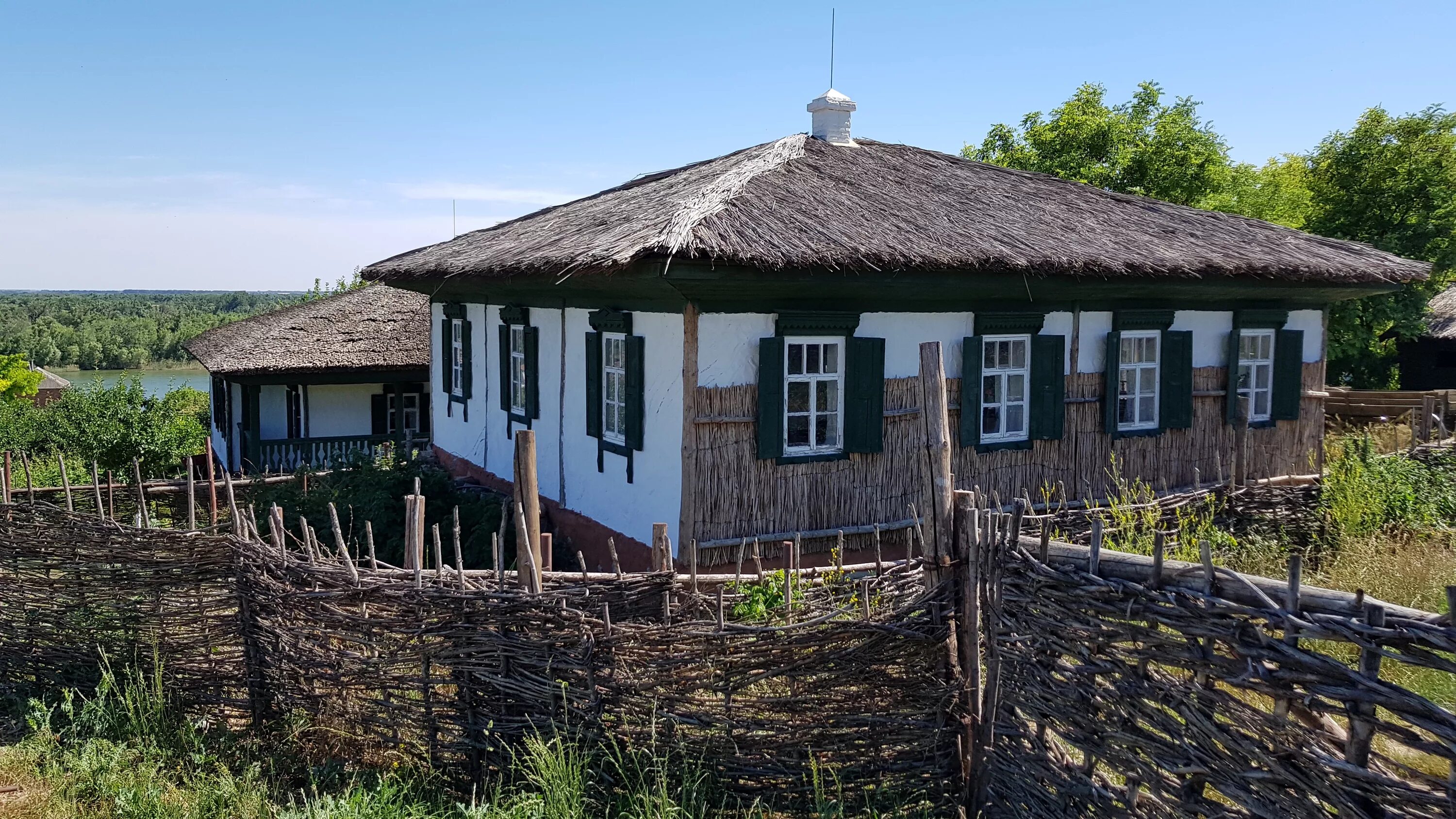 Казачий курень станица Вешенская. Донской казачий курень. Курень кубанских Казаков. Казачьи курени на Кубани. Ростов хата