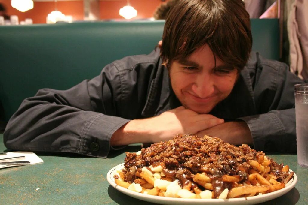 Greasy. Greasy food. пьянка американских школьников.