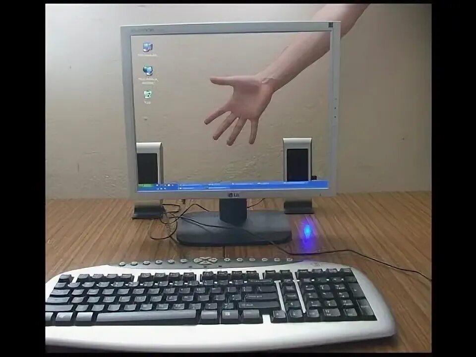 Обложка альбома ok computer. Компьютеры и оргтехника. Пентиум 4 монитор. Ok компьютеры. Power macintosh 9500/200 процессор.