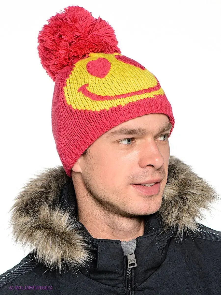 Стильные мужские шапки 2023. Шапка salomon beanie. Шапка мужская яркая. Шапка зеленая мужская. Мужская шапка 2022-2023.