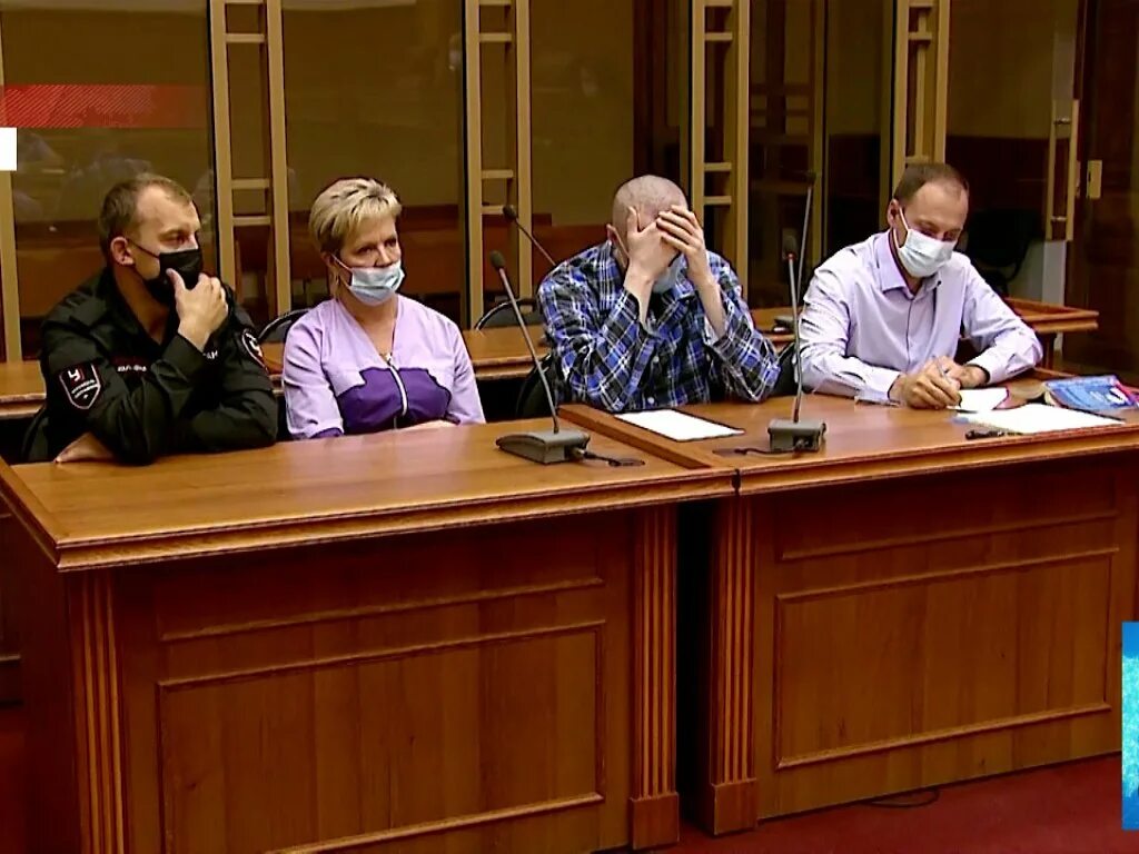 Супруги в суде. Развод. Депутата от afd отправили в психлечебницу. Эмбер хёрд и джонни депп суд. Семейные споры в суде.