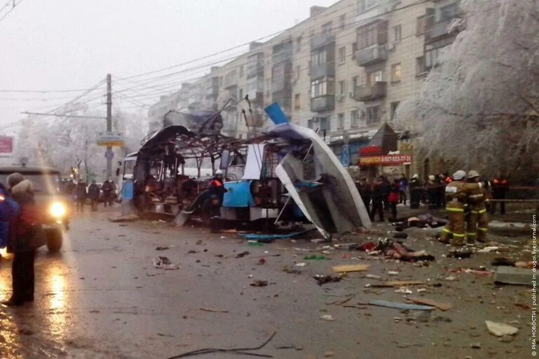 Самый сильный теракт в россии. Взрыв троллейбуса в Волгограде. Теракт в Волгограде 2013 вокзал.