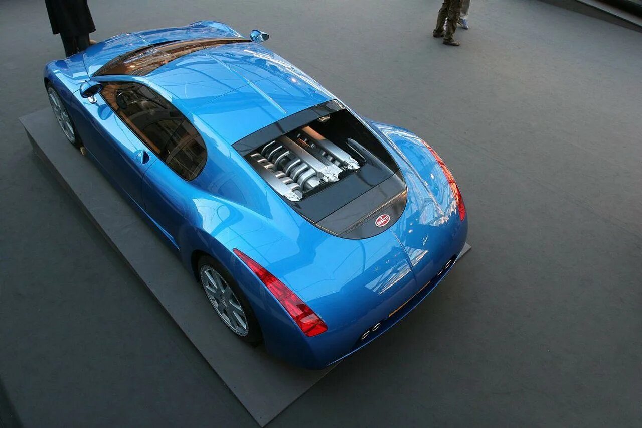 Бугатти 1999. Bugatti 18/3 Chiron Concept. Бугатти 1999 года. Bugatti 18