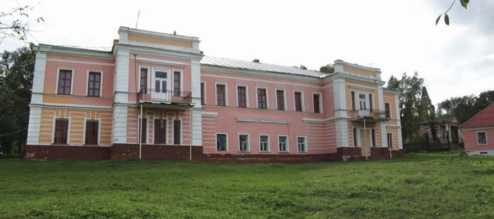 Усадьба киреевских в с. Микрорайон брусяновский в киреевске. Дом киреевского. Усадьба киреевского орел. Дом киреевского.