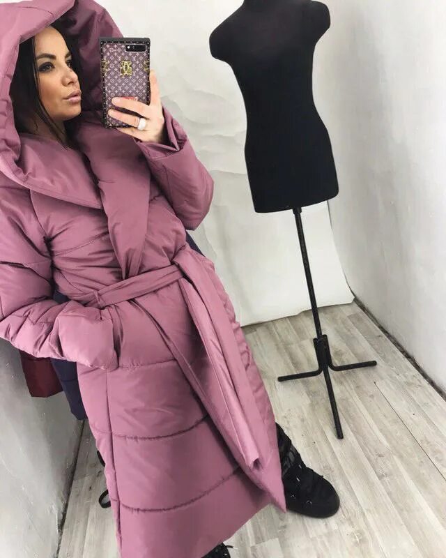 Пуховик с запахом. Куртка одеяло с поясом. пуховик с запахом длинный. куртка одеяло женская с поясом. пуховик на запахе с поясом.