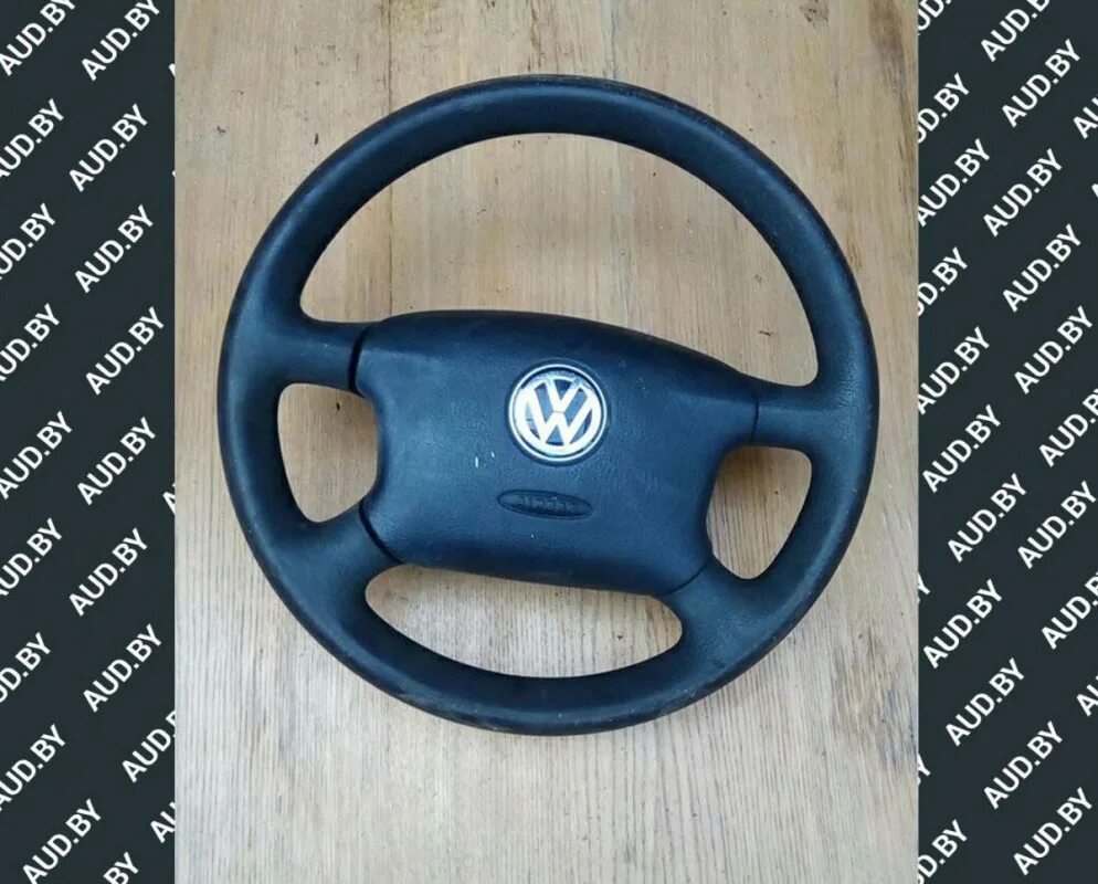 Руль б5. Руль пассат б5 дерево. Руль пассат б5 плюс. Перешитый руль пассат б5. Руль б5.