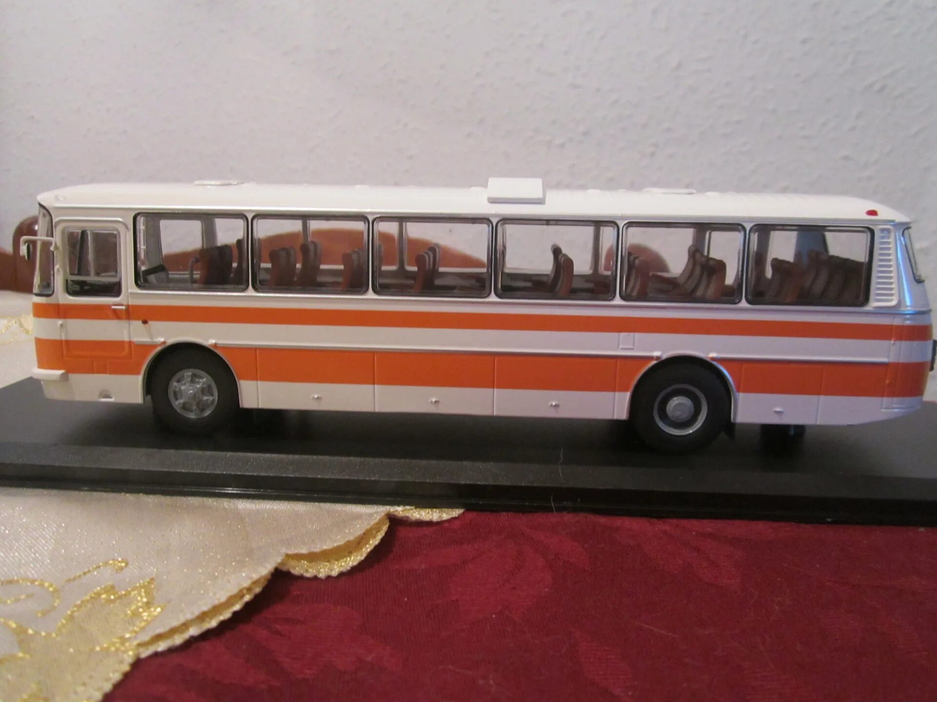 699р 1 43. Лаз 699 классикбас. Лаз 699 модимио. Модель автобуса лаз 699. Лаз 699р 1 43.