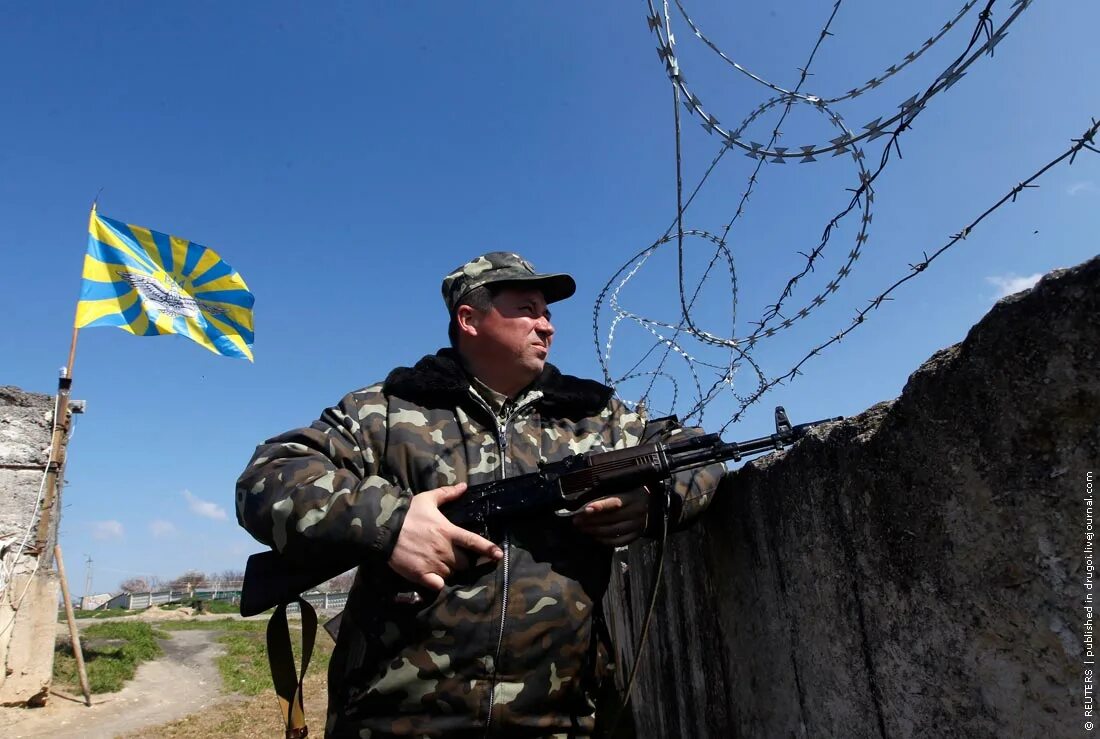 Захват военной базы. Штурм Бельбека 2014. Штурм Крыма 2014. Крым 2014 Бельбек. Крым 2014 военные Бельбек.