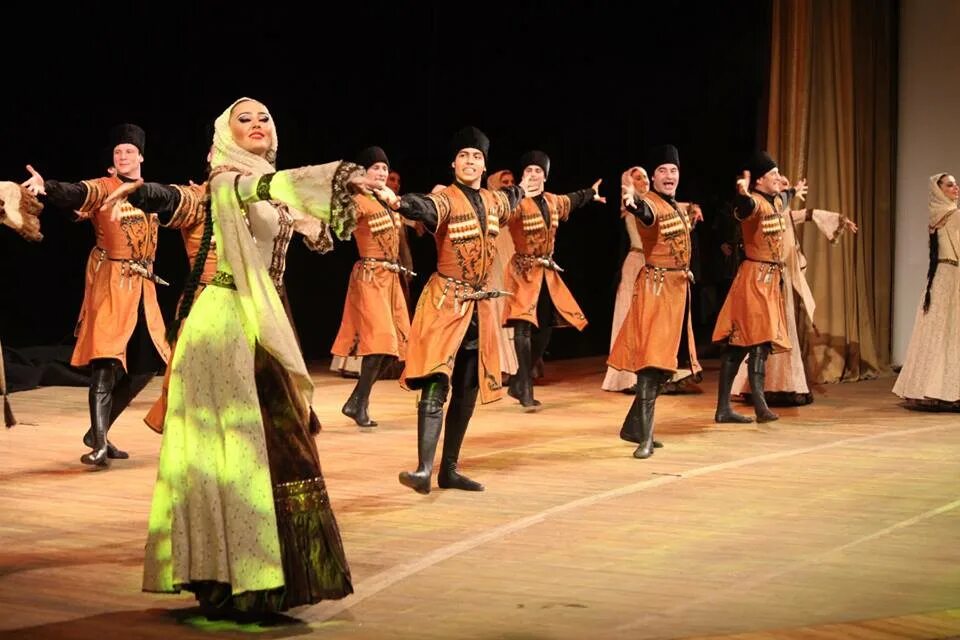 крымскотатарский танец тым тым. народы северного кавказа шапсуги. татары лезгинка. татарские танцы на свадьбе. ансамбль навруз пятигорск.