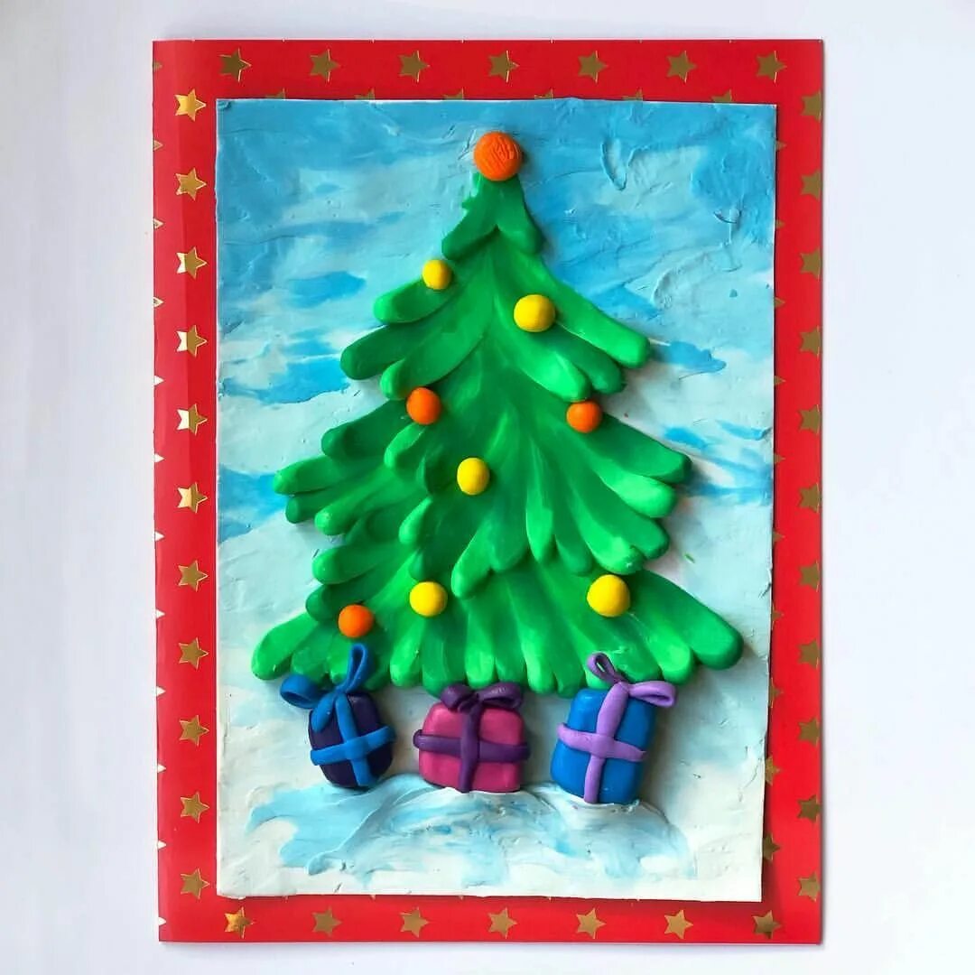 Новогодняя подделка тз пластелина. Новогодняя подделка тз пластелина. Новогодние поделки из пластилина. Елка из пластилина. Новогодние поделки из пластилина на новый год.