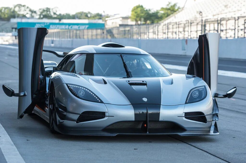 Koenigsegg one:1. Koenigsegg Agera one. АГЕРА Кенигсегг 1:1. Koenigsegg Agera one 1. Koenigsegg agera купить