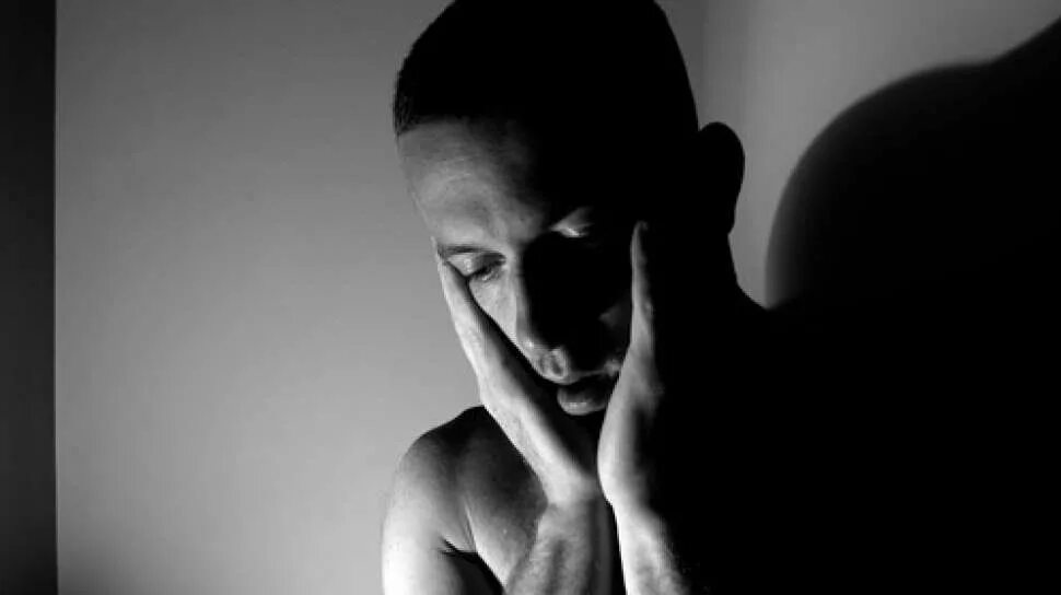 Guy spits. Человек вдыхает свежий воздух. Фото депрессии мужчин. Deep guy. Deep guy.