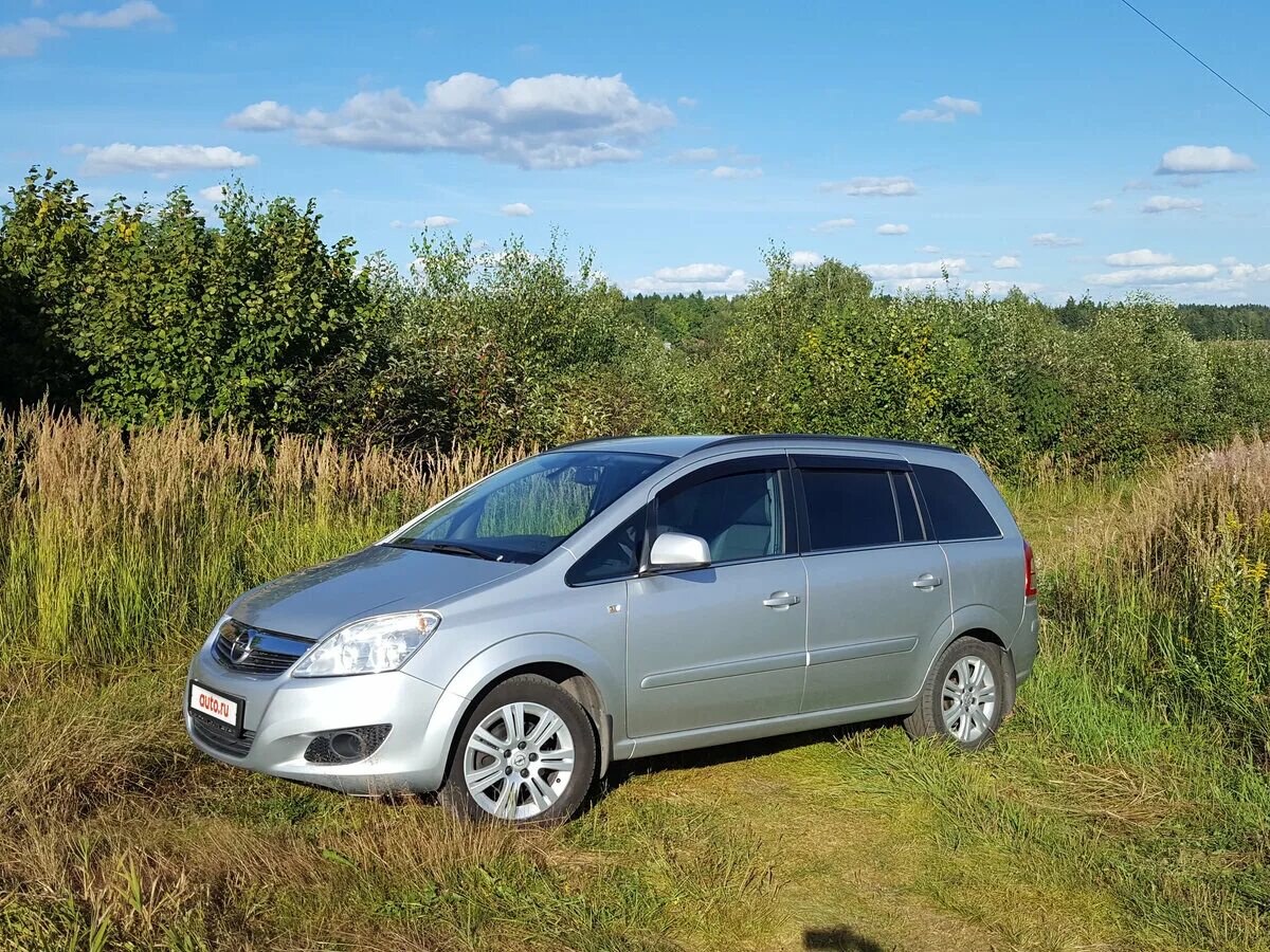 Opel zafira b 2011.