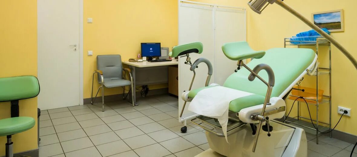 Шадринск улица комсомольская 16. Медицинские центры шадринск. Шадринск ул володарского 43. Компьютер в клинике. Семейный доктор шадринск.