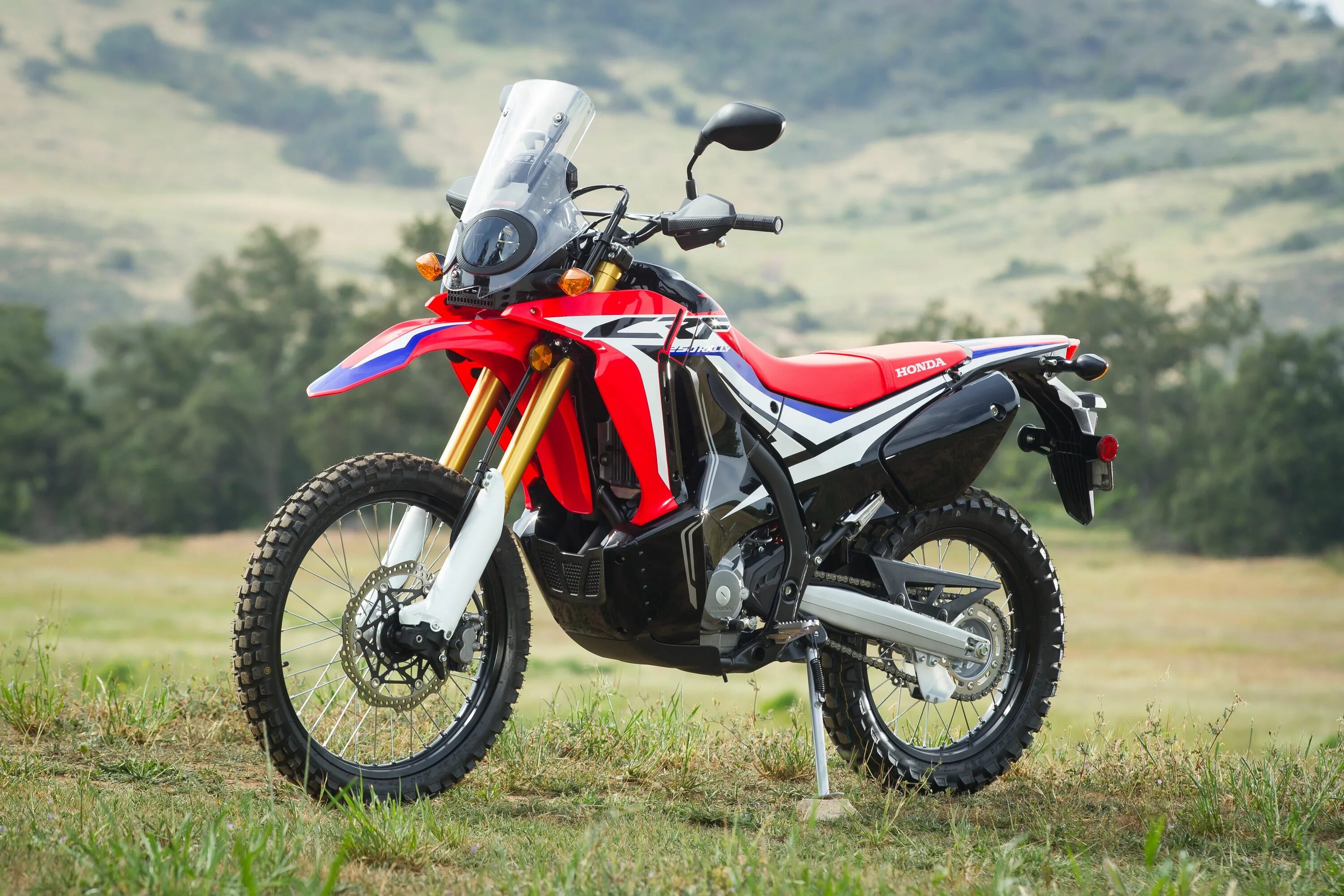 Honda crf rally. Honda CRF 250. Honda crf250l 2017. Honda crf250l Rally 2017. Хонда CRF 250 Rally.