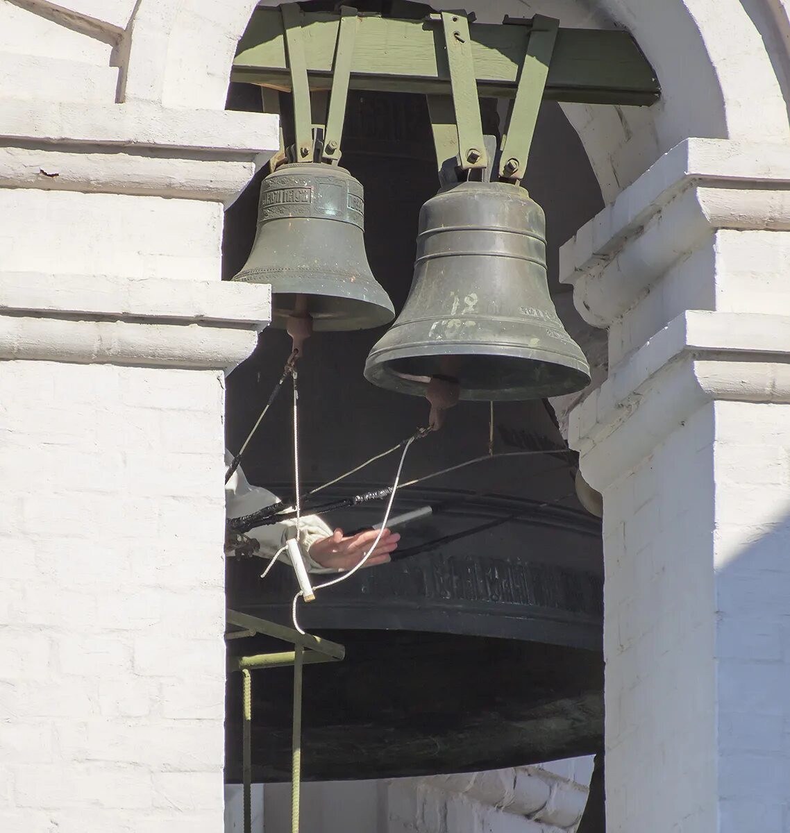 Звонарь наталья дьячкова колокола. Колокольный звон на пасху. Звонарь николай кафедральный собор владимир. Что делает звонарь. Что делает звонарь.