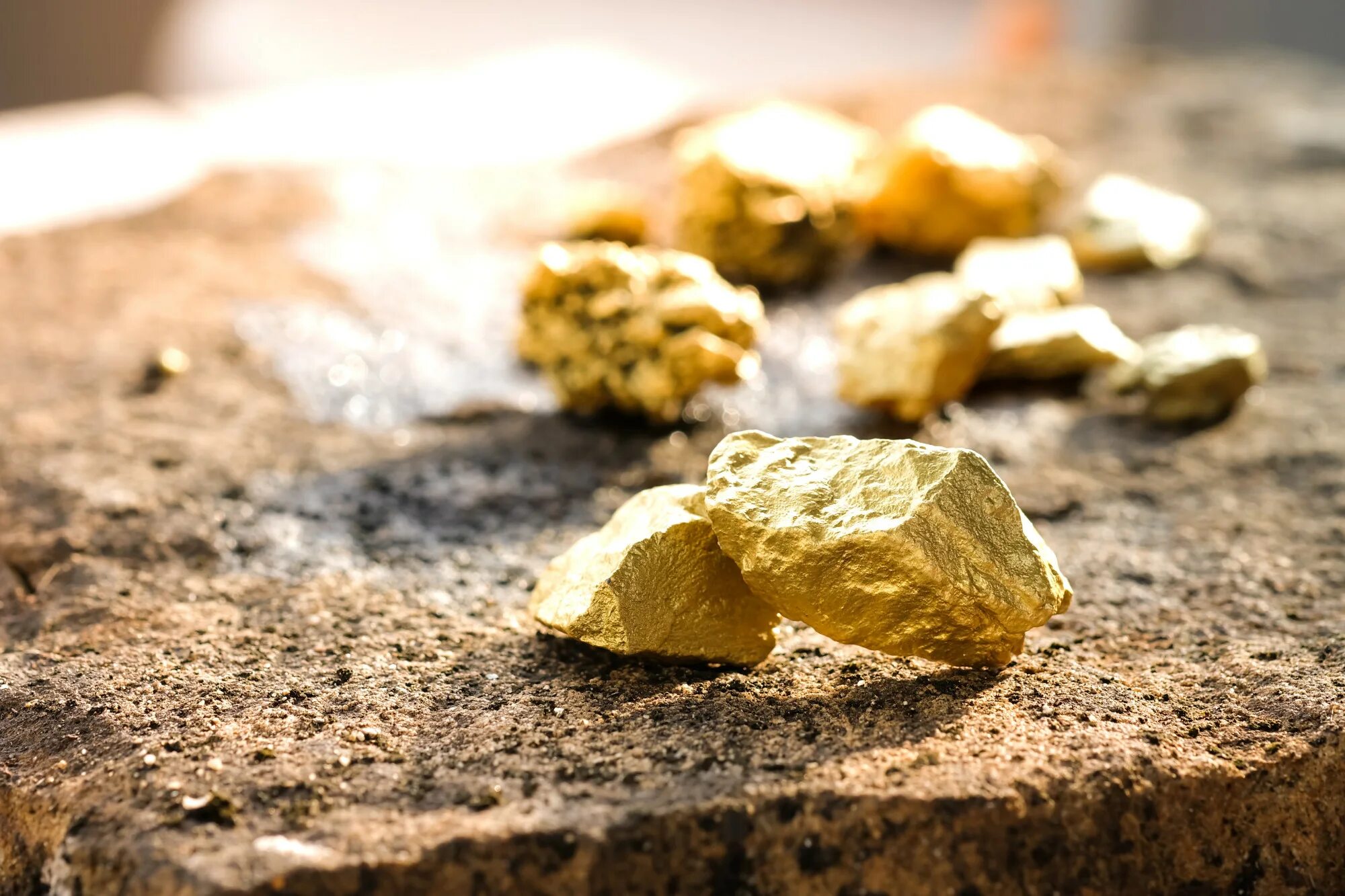 Золото уран. Золото чистое руда. сопроводители золота. gold ore. gold mine unfiltered.