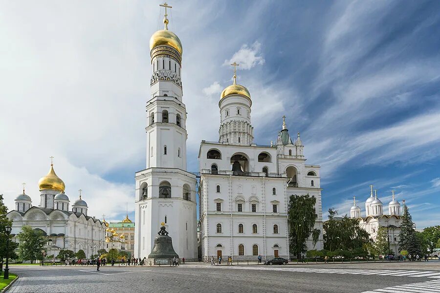 Три великие церкви. Колокольня Ивана Великого Московского Кремля.