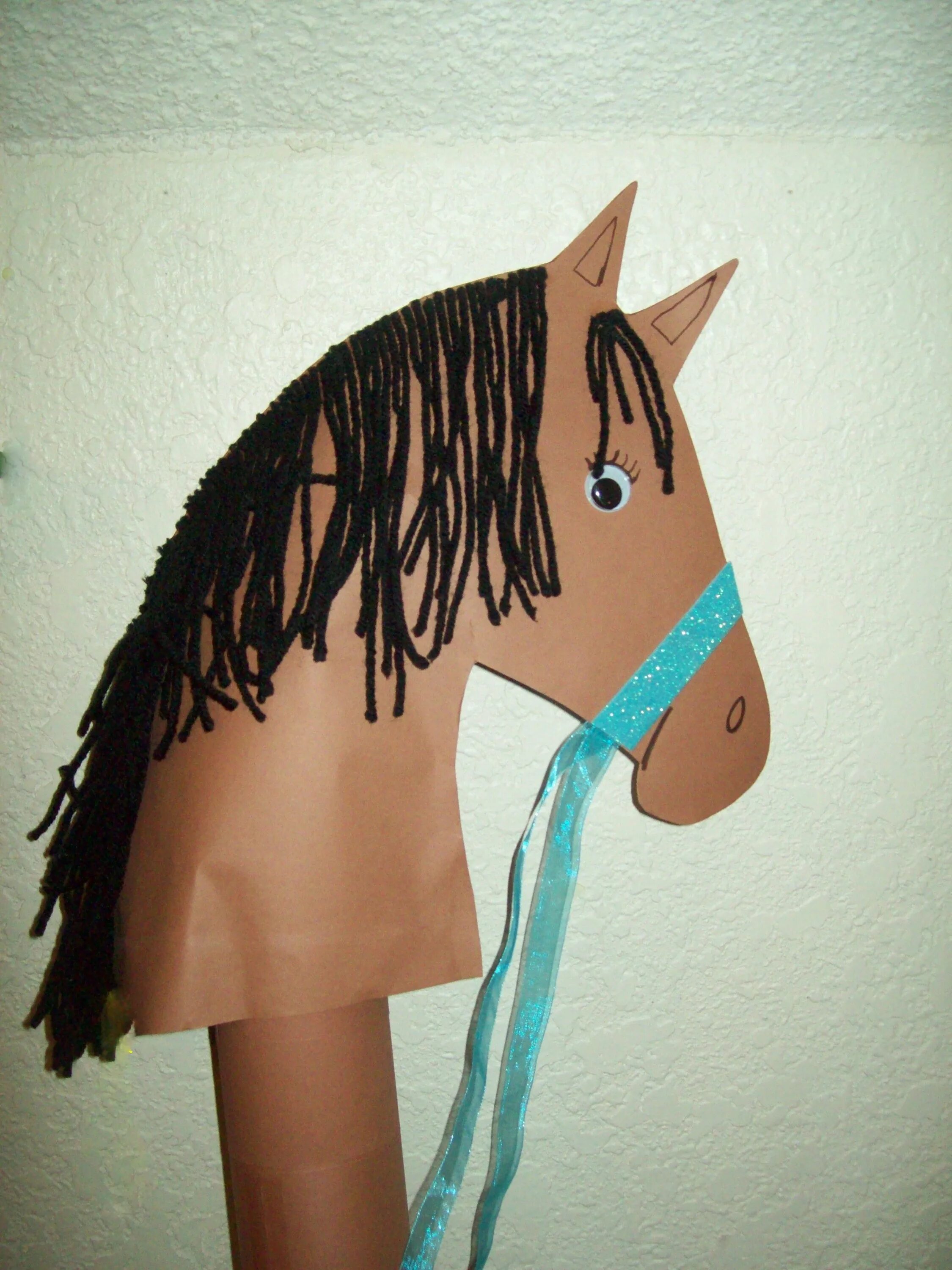 Поделка лошадь. Лошадка поделка для детей. Поделка лошадка для малышей. Поделка лошадь своими руками.