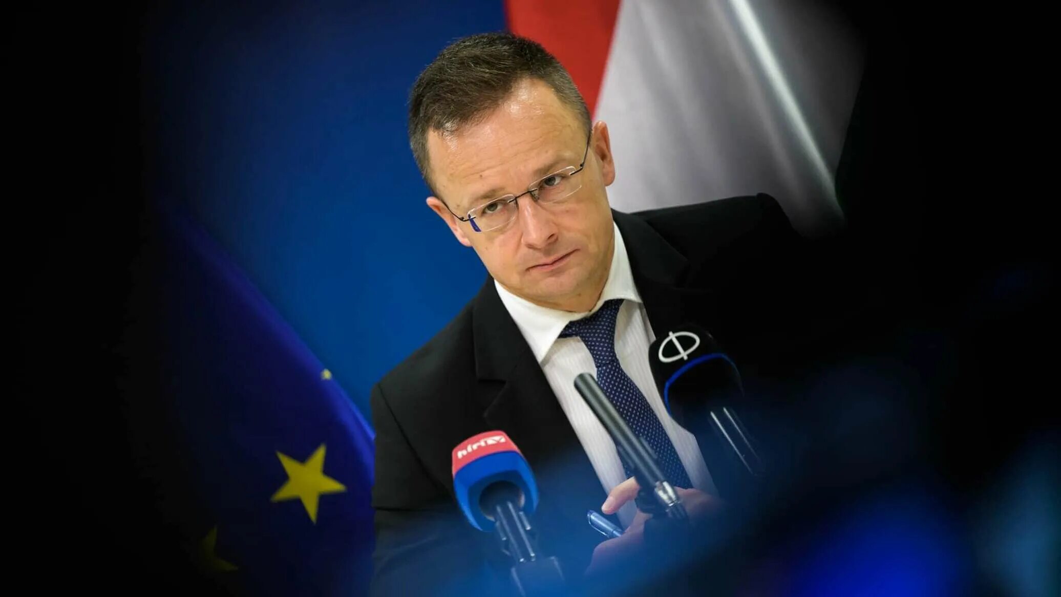 Вето венгрии. Вето венгрии. Мид венгрии петер сийярто. Венгрия и болгария. Министр иностранных дел венгрии фото.