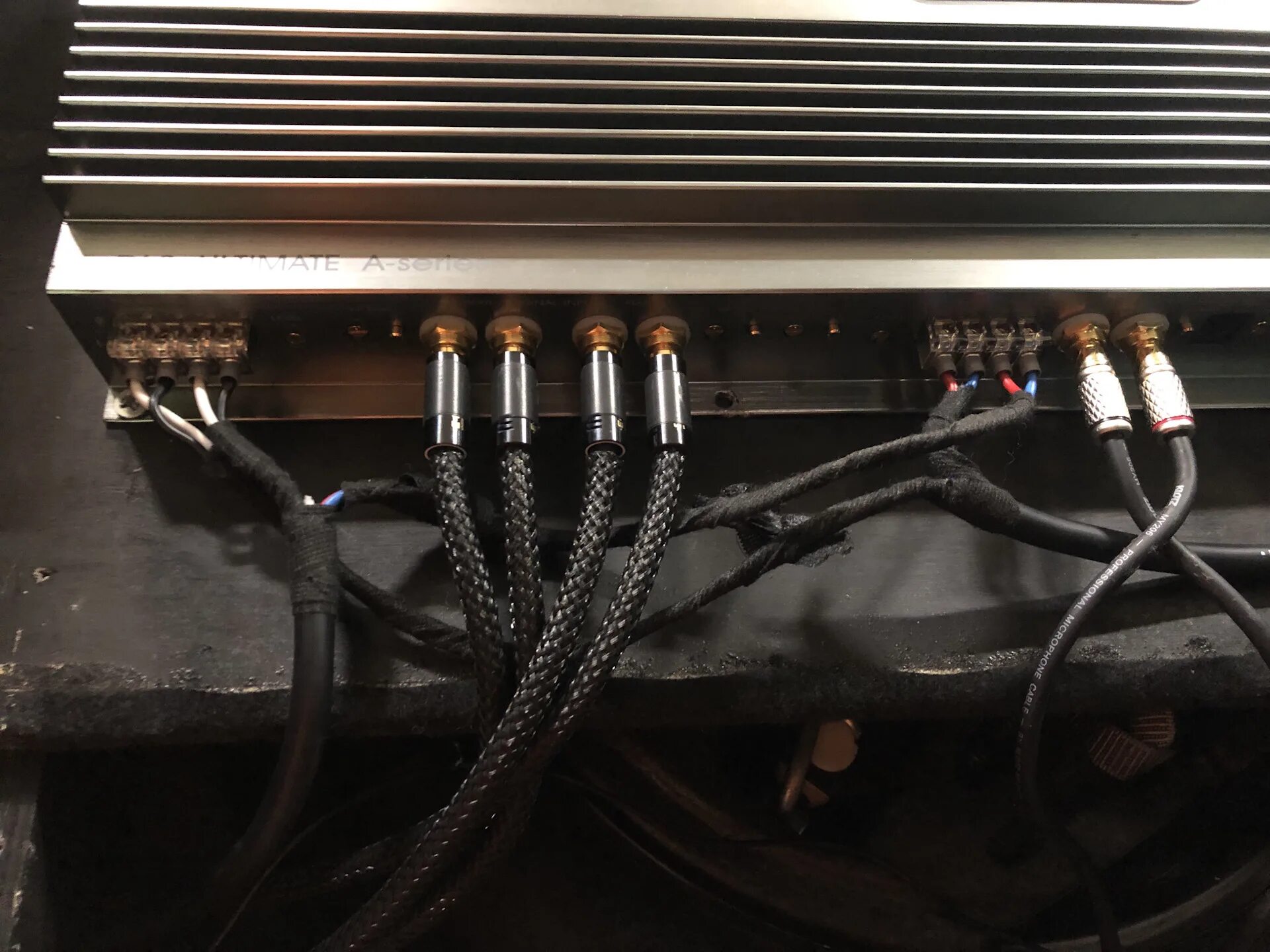 Helix dsp mini. Тыльная сторона усилителя v3850. boss mini dsp 88. dpl-pu/e.