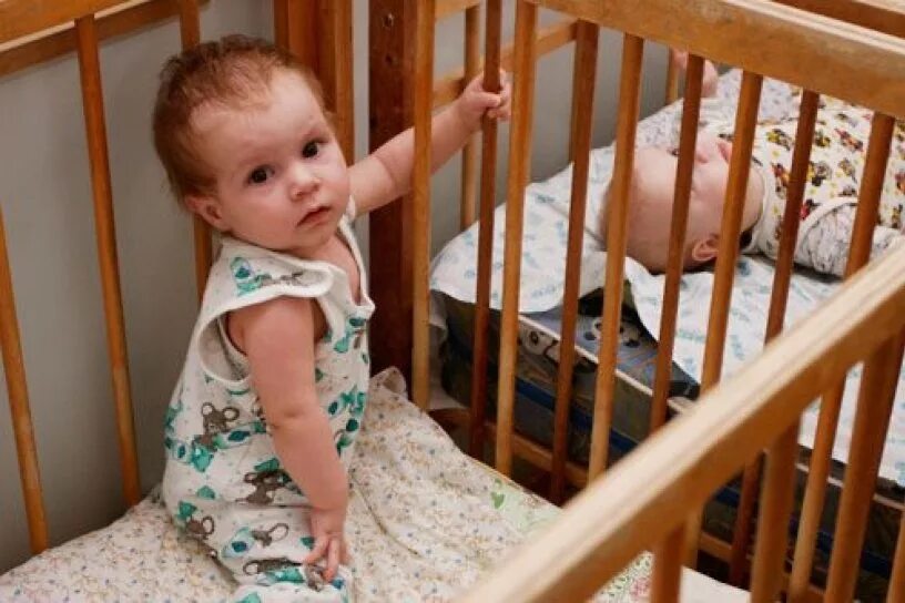 Удочерить ребенка из дома. Дом малютки дети отказники. детский дом отказники малютки. новорожденные в детских домах. брошенные дети в доме малютки.