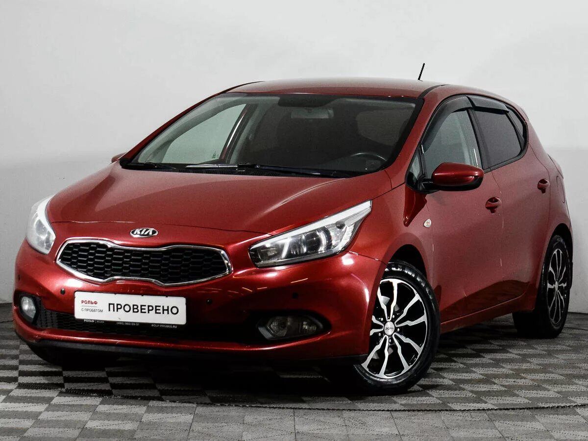 Сами сид. Kia Ceed 2013 хэтчбек красный. Kia Ceed хэтчбек 1.6. Kia cee'd 2013. Кия СИД хэтчбек 2013.