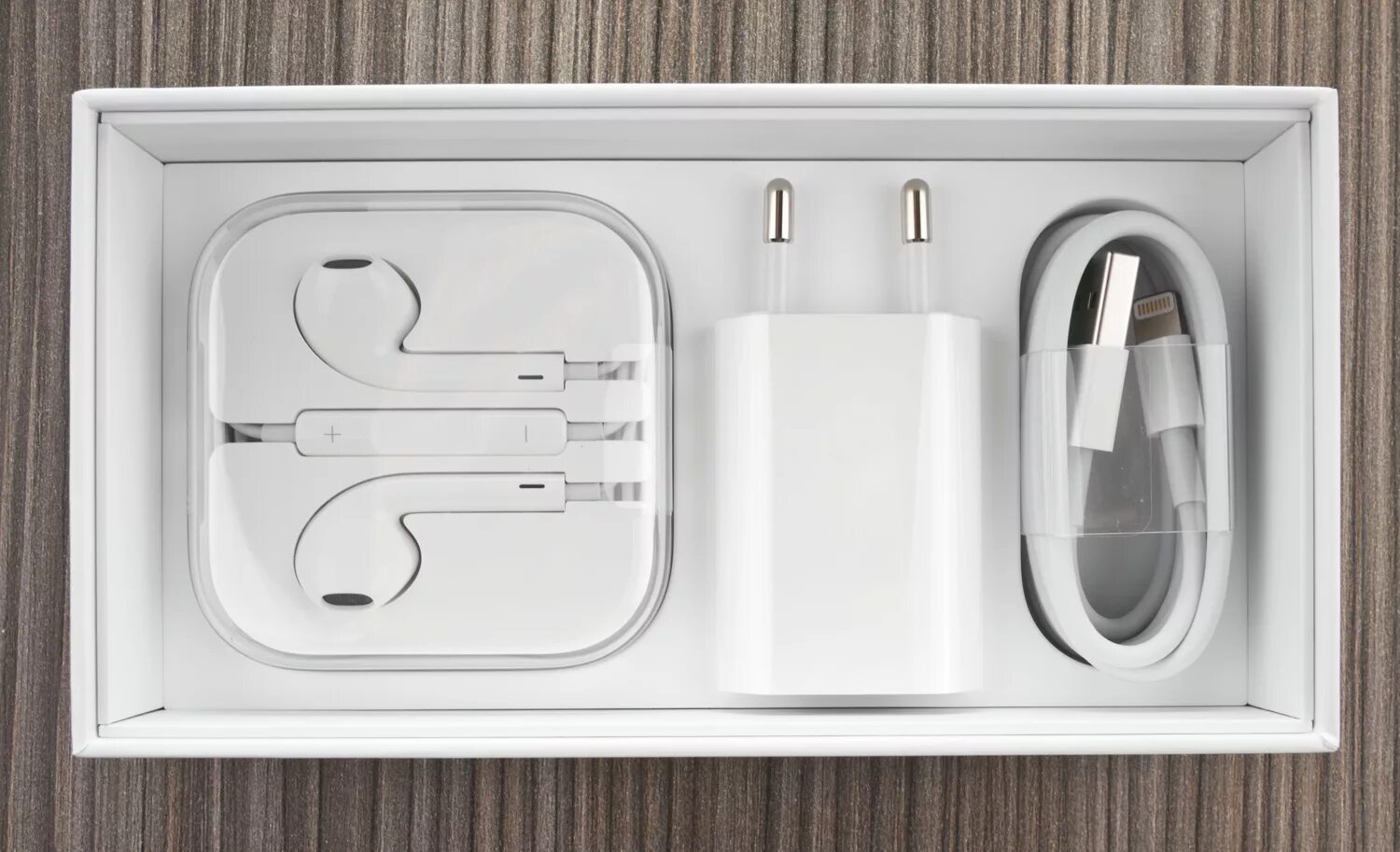 Earpods оригинальность. Комплект айфона. Комплектация iphone 6. Набор для айфона. Apple Earpods Jack 3.5.