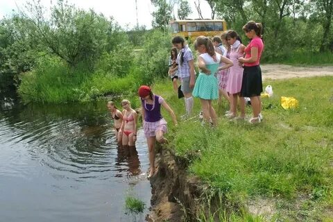 Деревенский купаться