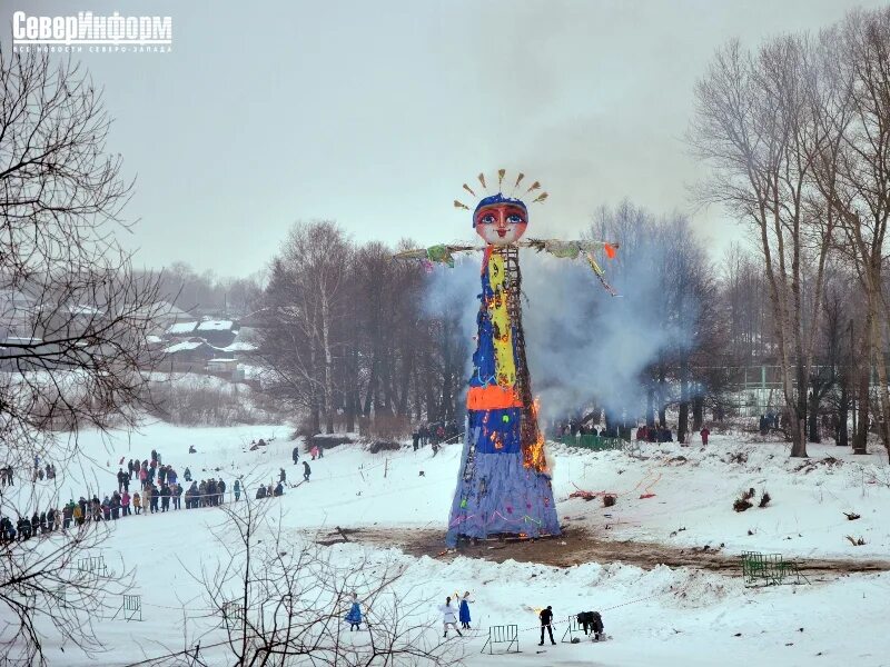 Вологда сжигание масленицы. Самое большое чучело Масленицы. Высокая Масленица. Масленица Вологда. Чучело Масленицы в Вологде.