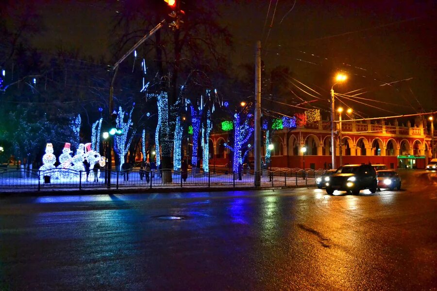 Калуга площадь города. Куда сходить в калуге вечером. Театр калуга театральная площадь. Фонтан на театральной площади калуга. Калуга (центр калужской области).