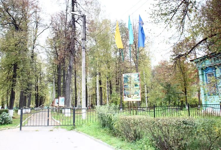 Арт кластер борок. Сайма в сургуте парк площадка. Парк борок урень. Заверяжье деревня. Парк 40 летия урень.