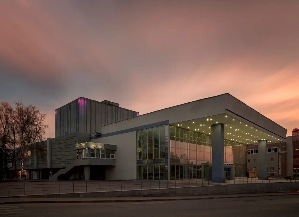 Гимова 3 дворец бракосочетания. Особняк купца шатрова в ульяновске. Дворянское собрание симбирск. Дворец бракосочетания ульяновск гимова. Дворец бракосочетания гимова.