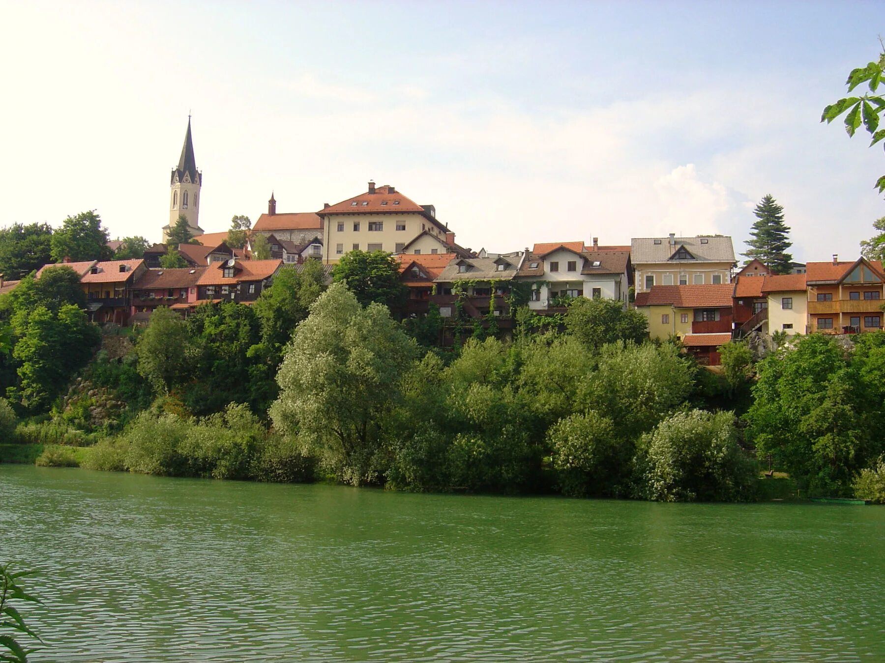 Ново место. Novo mesto словения. krka novo mesto словения. крка река словений ново место.