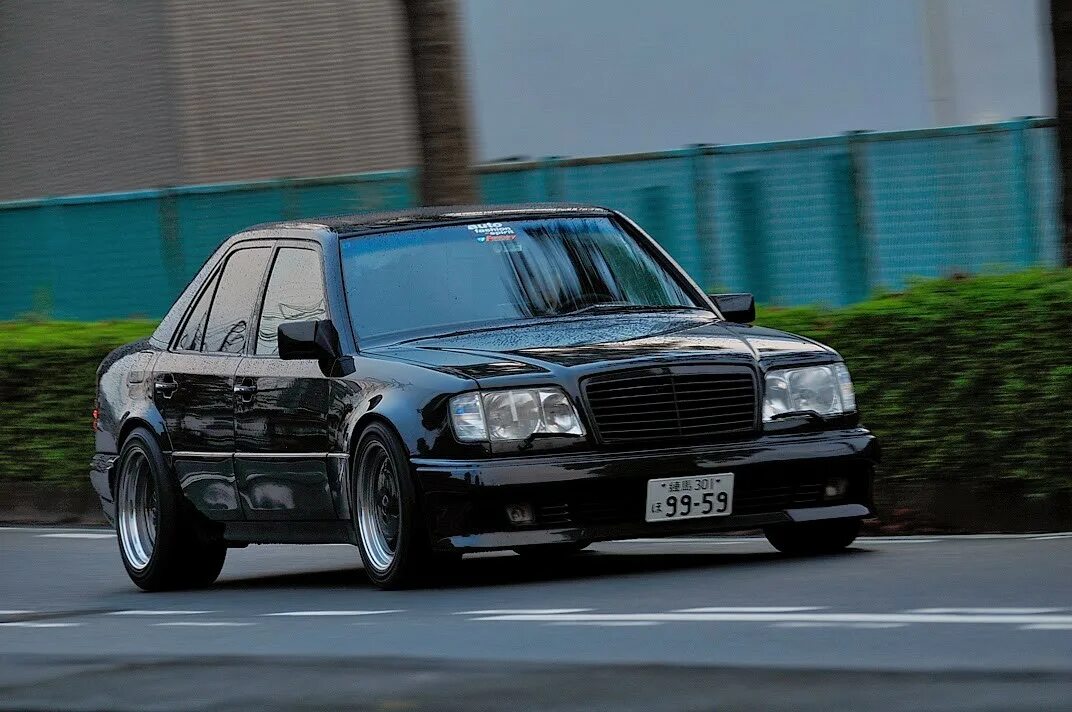 Mercedes 500e. Мерседес 124 волчок. Мерседес Бенц 124 волчок. Mercedes Benz 124 valchok. Mercedes Benz e500 w124 волчок.