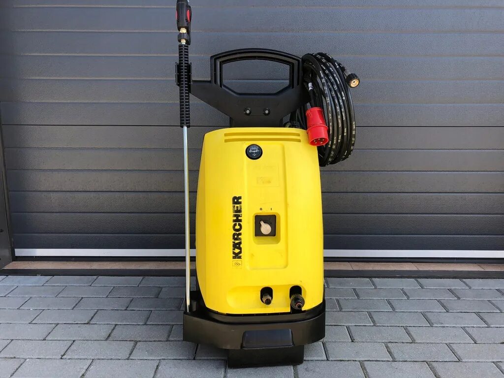 Мойка керхер какую купить. Karcher 1090. АВД Karcher 1090. Мойка высокого давления Karcher hd555. Мойка высокого давления Karcher k 4 Compact (1.637-500.0) 1.8 КВТ.