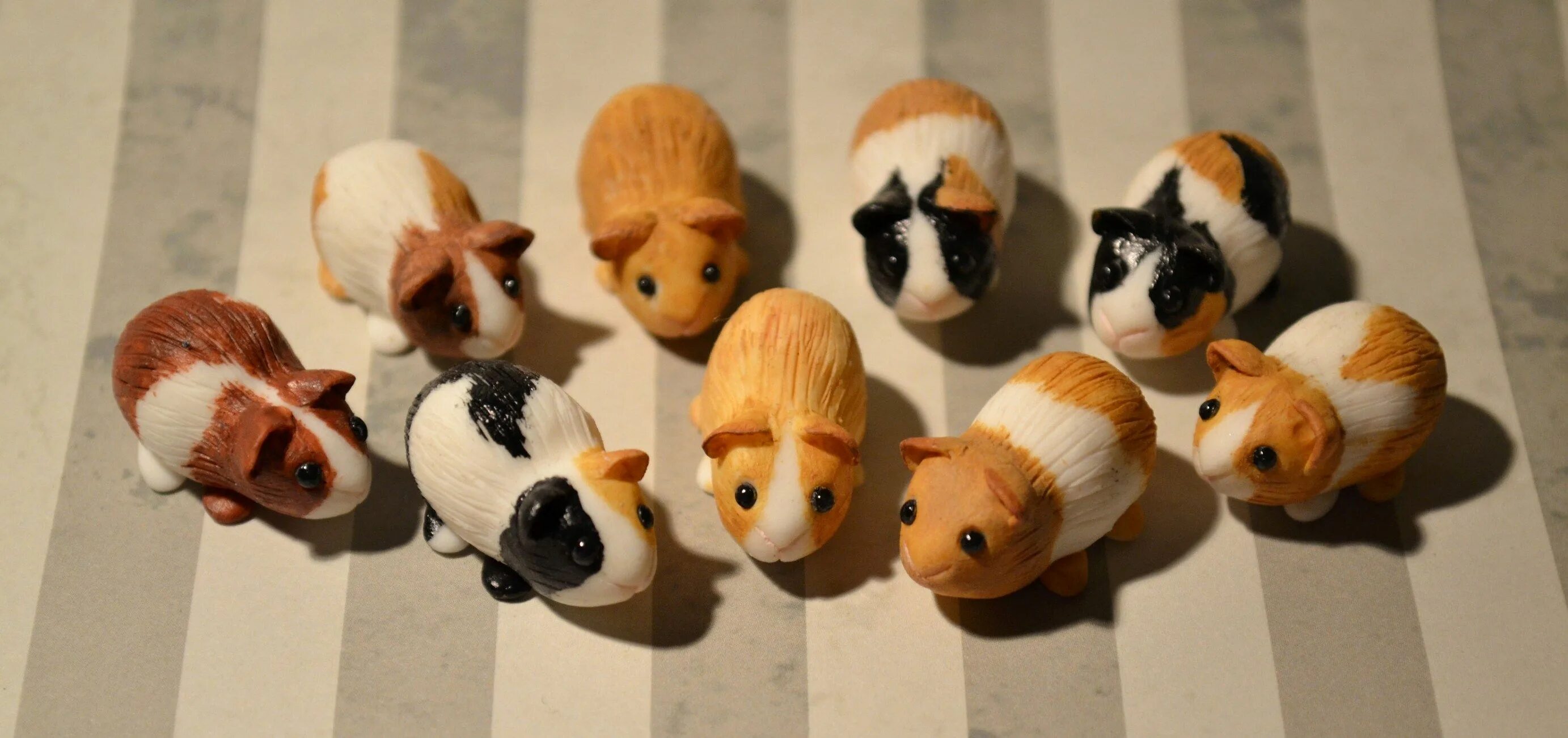 Как слепить морскую свинку. Хомяк из пластилина. Морская свинка из глины. Морская свинка из пластилина. Морская свинка из пластилина.