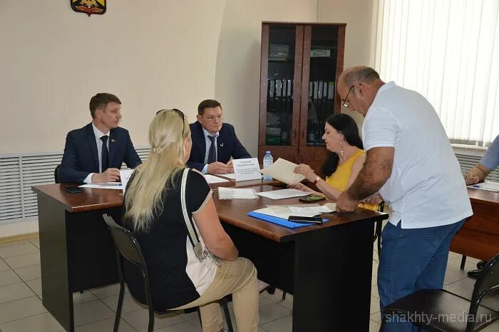 Шахту обуховскую город зверево ростовская область. Новости города шахты последние ростовская область. Дорожные работы. Общество пенсионеров г. Дон новости шахты.